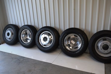 Ford Dually wheels and tires