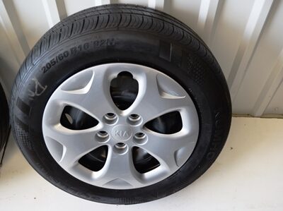 Kia Soul 16 inch oem wheels tires
